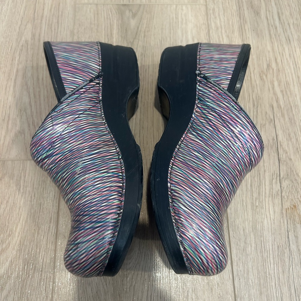 Dansko Metallic Rainbow Stripe Clogs Women's Sz 40 EU 10-10.5 US Shoes Career - Picture 4 of 12